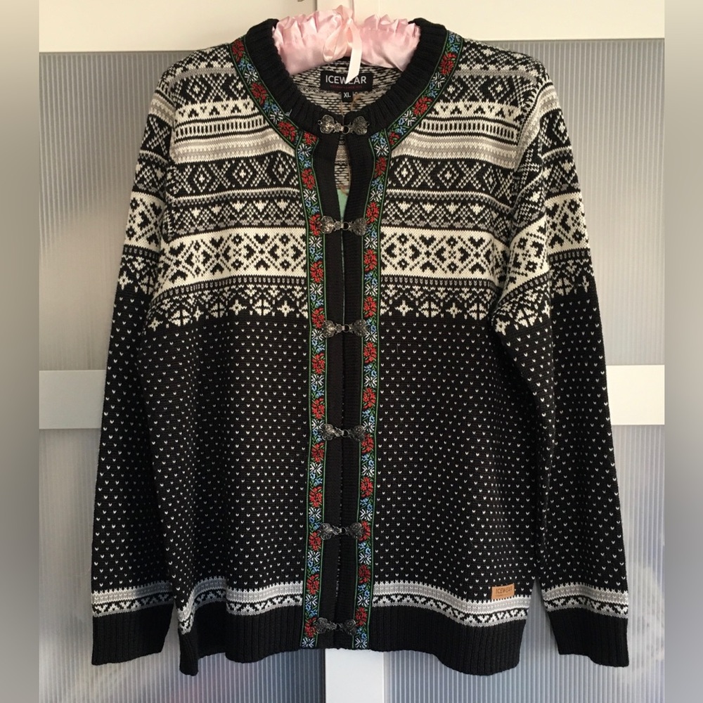 NWT Icewear Stavanger Sweater
